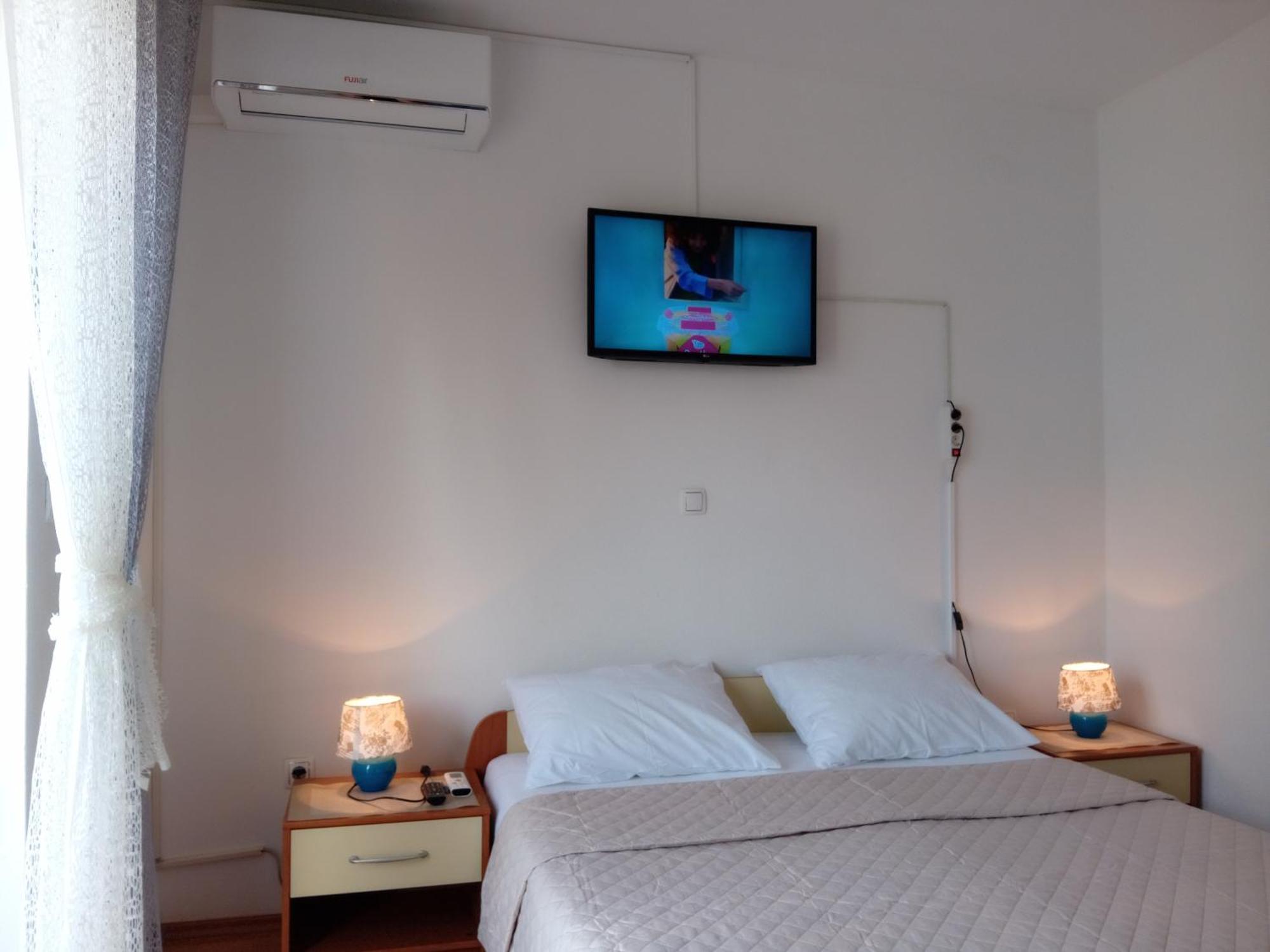 Apartments And Room Markovic Rovinjsko Selo Exterior photo